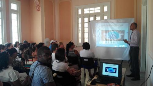 Facultad-de-Turismo-Universidad-de-la-Habana-Cuba-2017-04