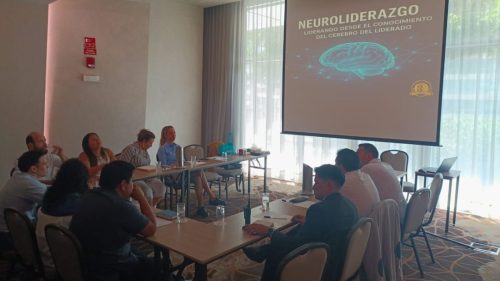 Formacion-Neuroliderazgo-Comite-Directivo-Hotel-SOUMA-IHG-Peru01
