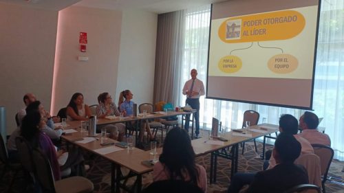 Formacion-Neuroliderazgo-Comite-Directivo-Hotel-SOUMA-IHG-Peru02