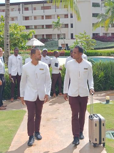 Formacion-Servicio-al-Cliente-Hotel-Iberostar-La-Hacienda-Selection-La-Romana.-Rep-Dominicana-2024-03