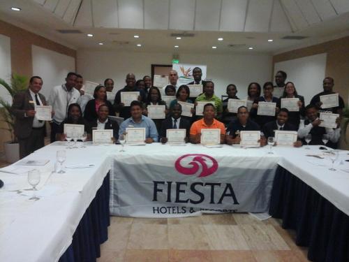 Formacion-en-Neurohoteleria-staff-Hotel-Fiesta-Dominicana-Palladium-Santo-Domingo-Republica-Dominicana-Sept-2018-02